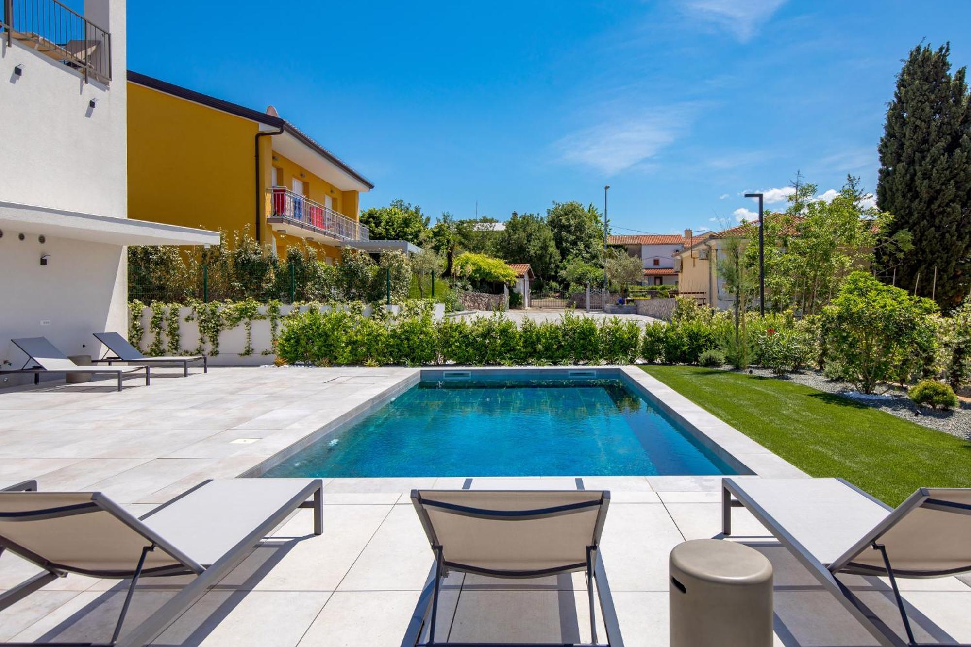 Apartmani Vila Mara M 1 Heated Pool Omišalj Екстериор снимка