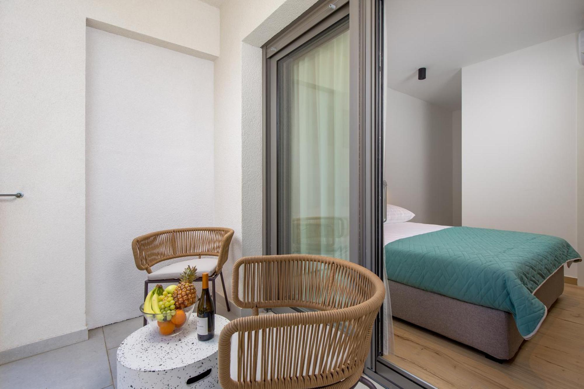 Apartmani Vila Mara M 1 Heated Pool Omišalj Екстериор снимка